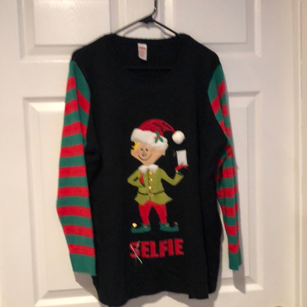 Gently Worn Woman’s 2X Christmas Sweater / Ugly Christmas Sweater- (S) ELFIE